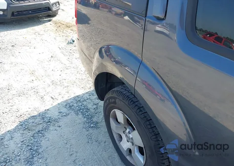 2010 Nissan Pathfinder S z USA, uszkodzony, nr VIN 5N1AR1NB2AC619060